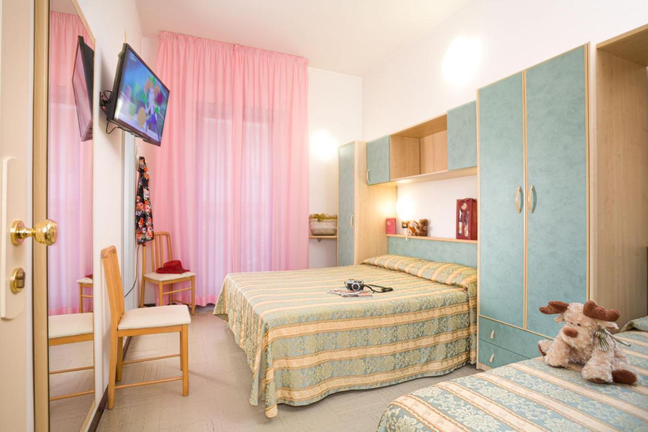 Hotel Pineta Bellaria-Igea Marina Exterior foto